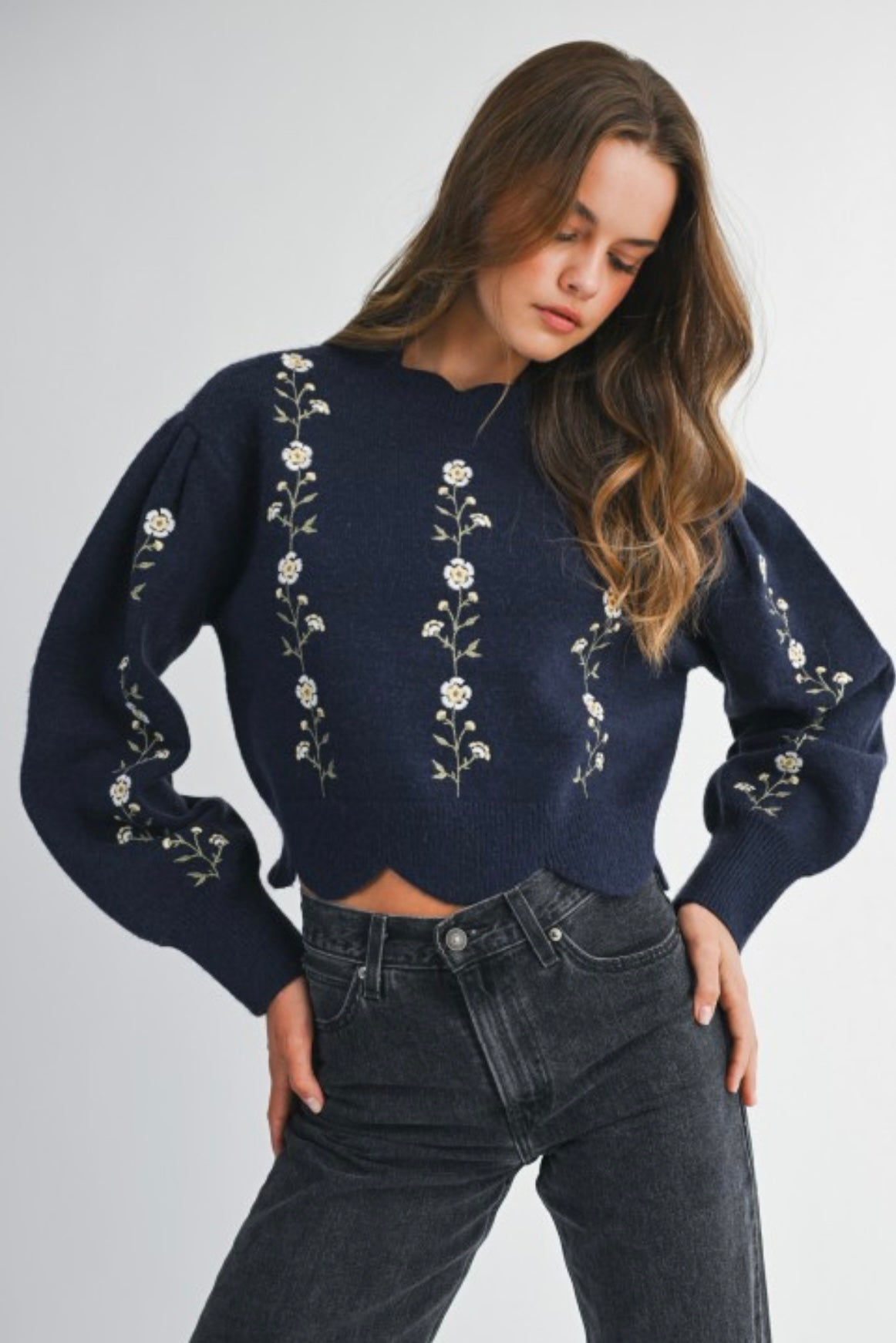 Floral Embroidered Scallop Detail Knit Top