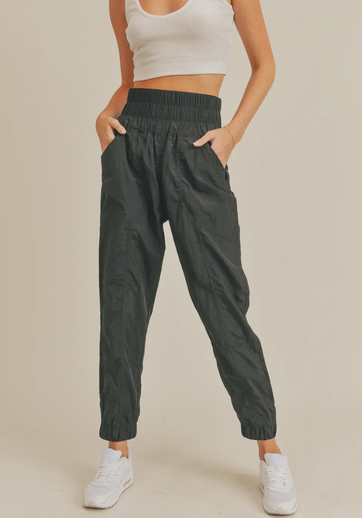 Black High Rise Warm-Up
Style Jogger