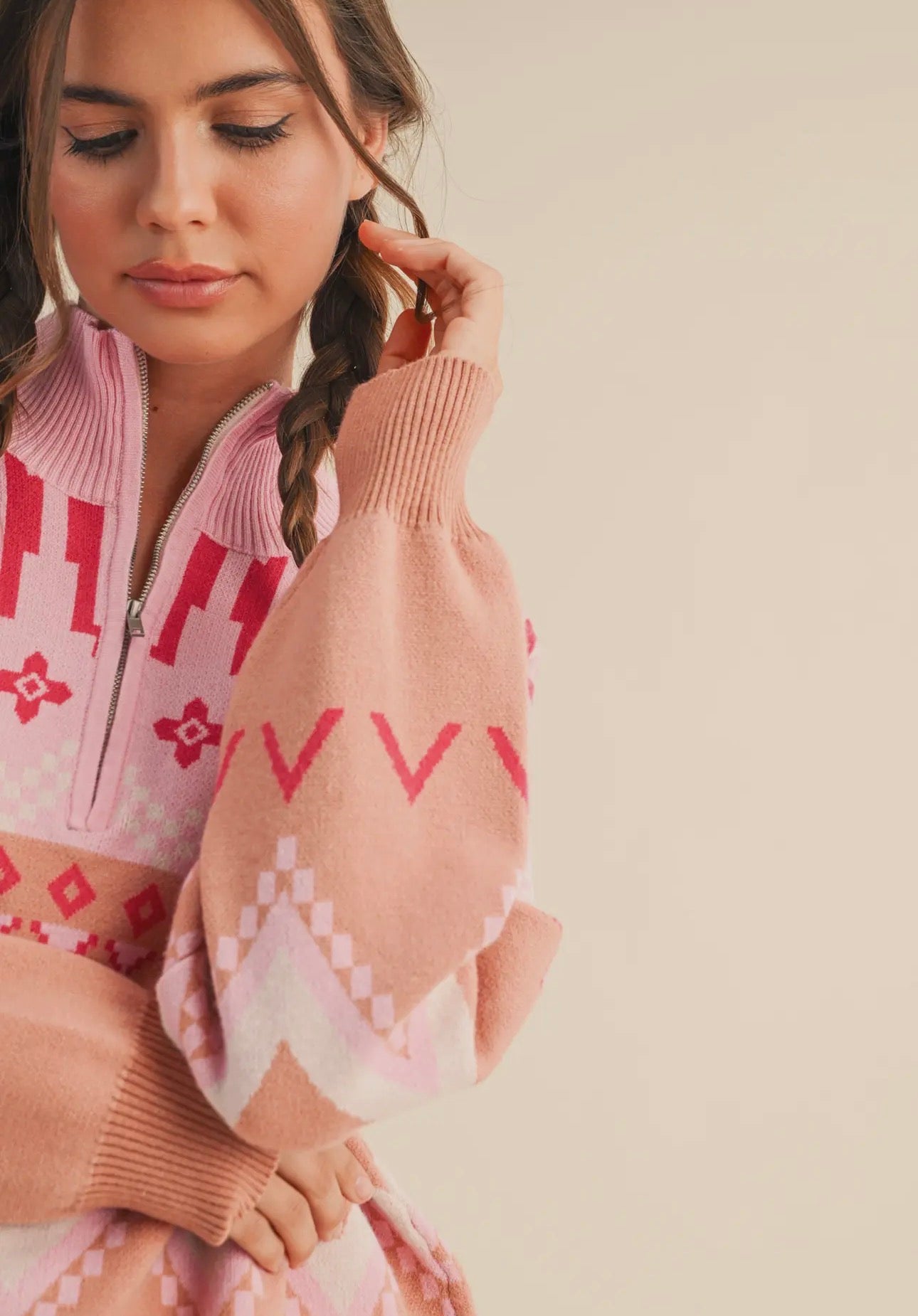 Geometric Knit Mock Neck Half Zip
Pullover Sweater